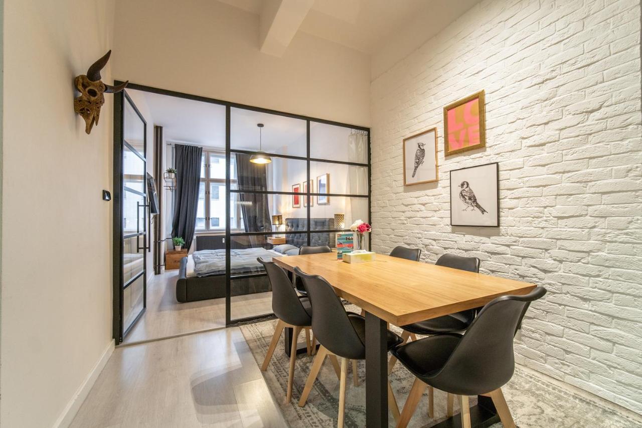 Sunny Central Apartment On Wenceslas Square By Easybnb Praga Zewnętrze zdjęcie