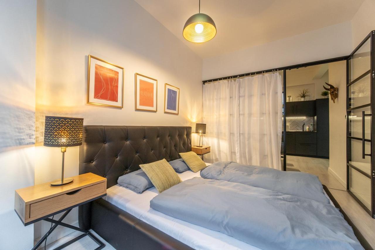 Sunny Central Apartment On Wenceslas Square By Easybnb Praga Zewnętrze zdjęcie
